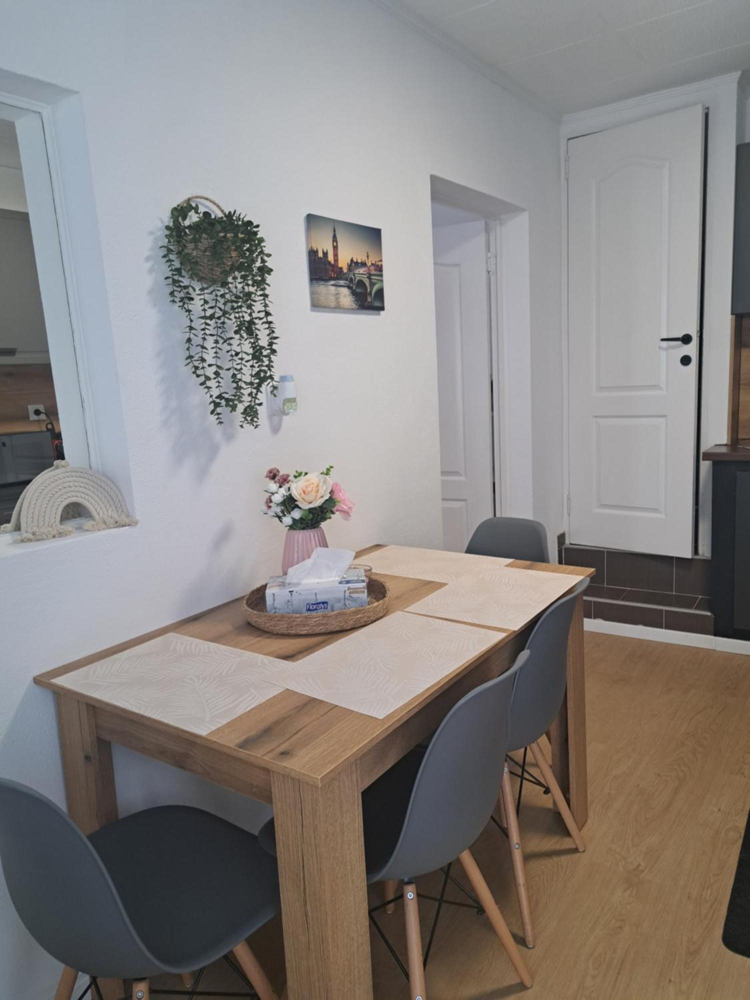 Studio With Free Parking In The Center - Deliamo 3 Sibiu Esterno foto