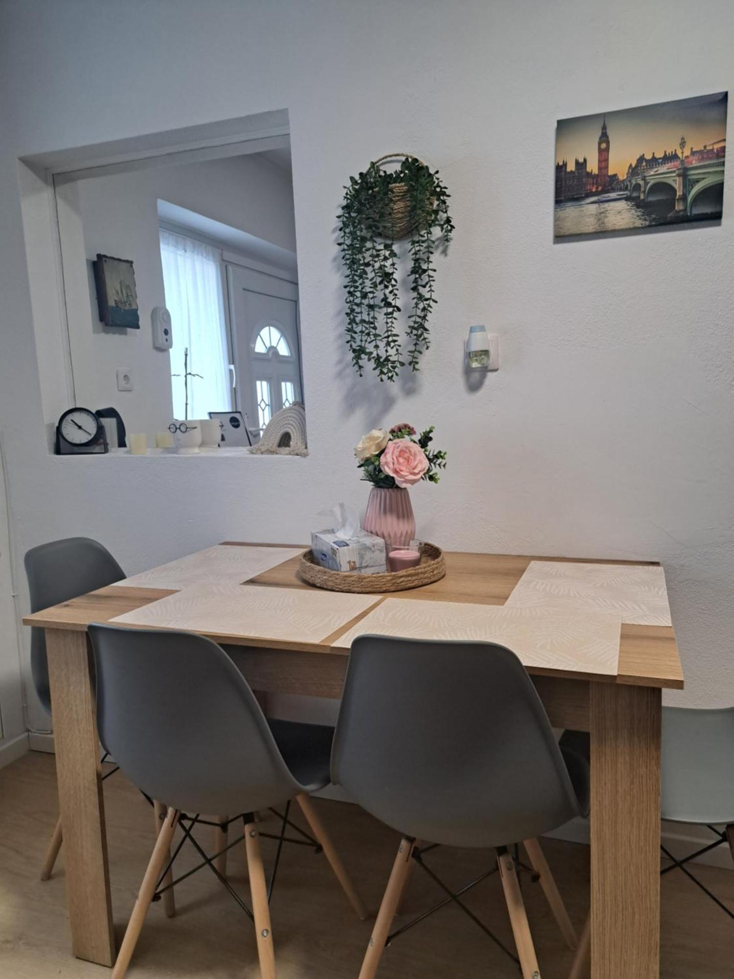 Studio With Free Parking In The Center - Deliamo 3 Sibiu Esterno foto