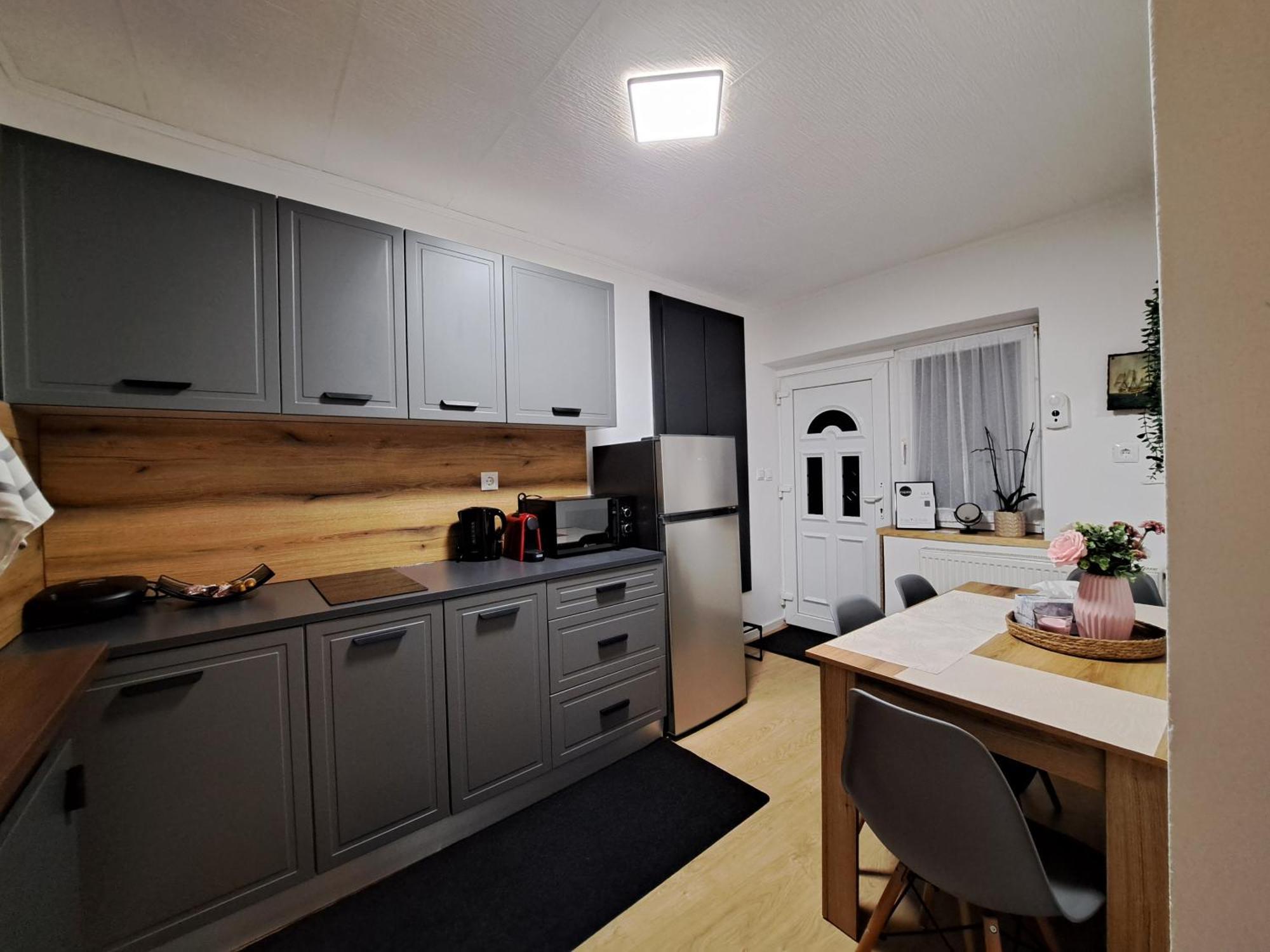 Studio With Free Parking In The Center - Deliamo 3 Sibiu Esterno foto